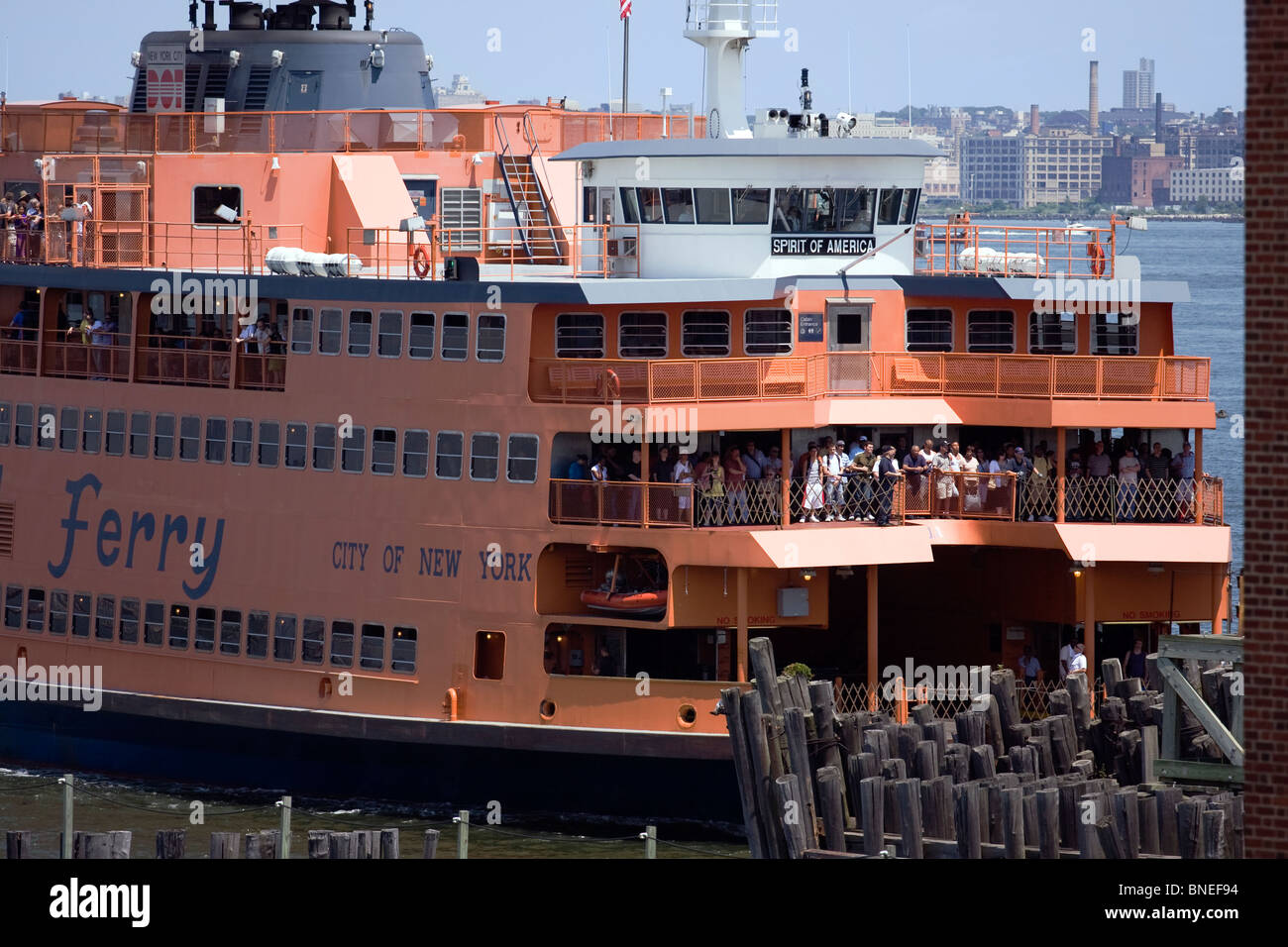 St ferry terminal hires stock photography and images Alamy