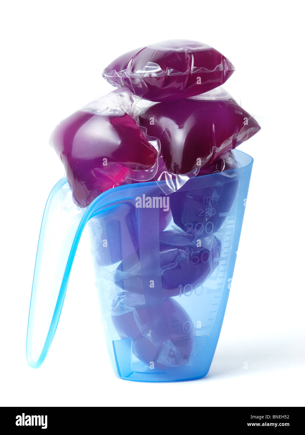 Gel capsules for washing machine instead of classical detergent in the