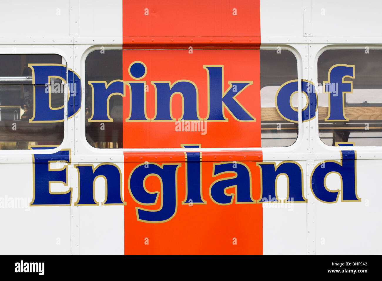 Double decker car racing hi-res stock photography and images - Alamy