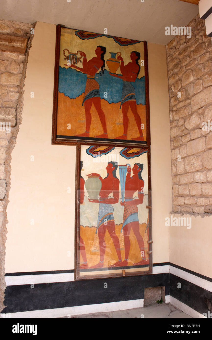 A FRESCO WITHIN THE PALACE OF KNOSSOS ON THE GREEK ISLAND OF CRETE. Stock Photo