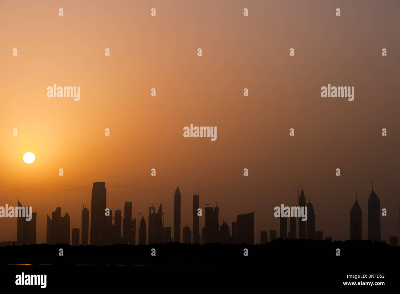 Dubai skyline silhouette hi-res stock photography and images - Alamy