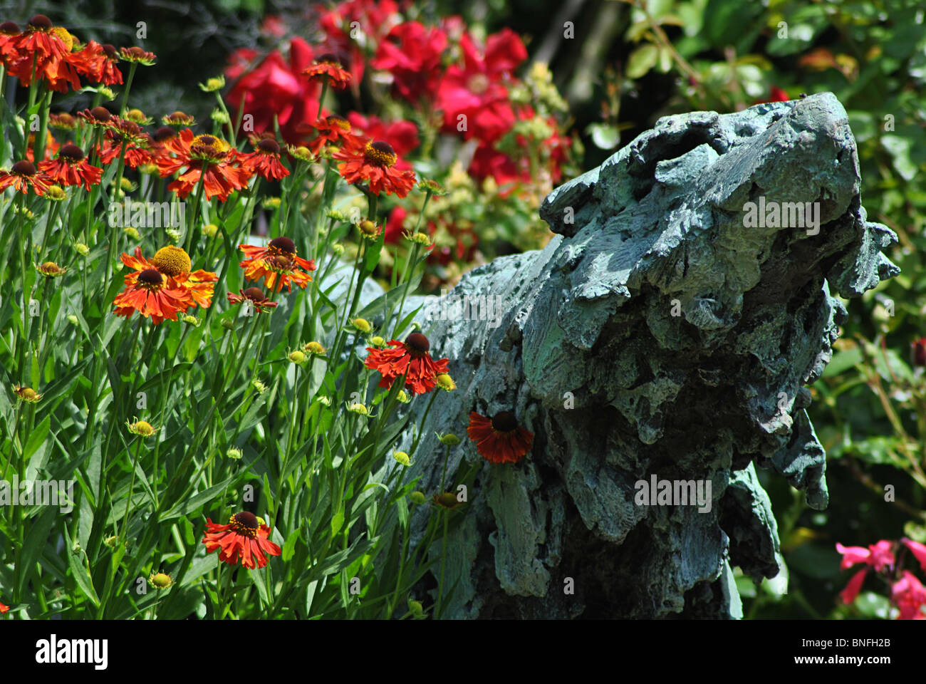 Garden sculpture england hires stock photography and images Alamy