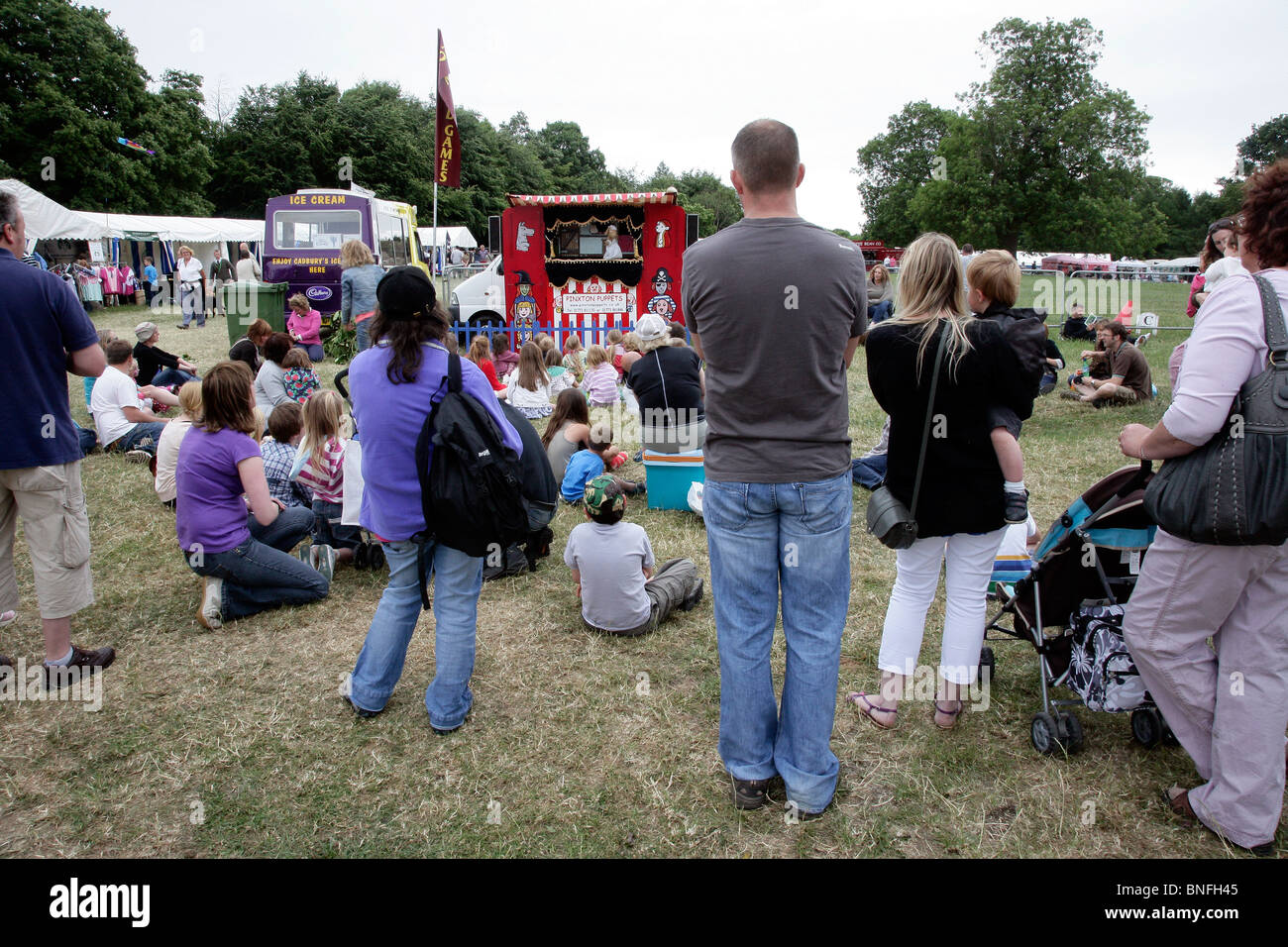 Children's Puppet Show and Theatre at Osmaston Country Show, Derbyshire UK Stock Photo