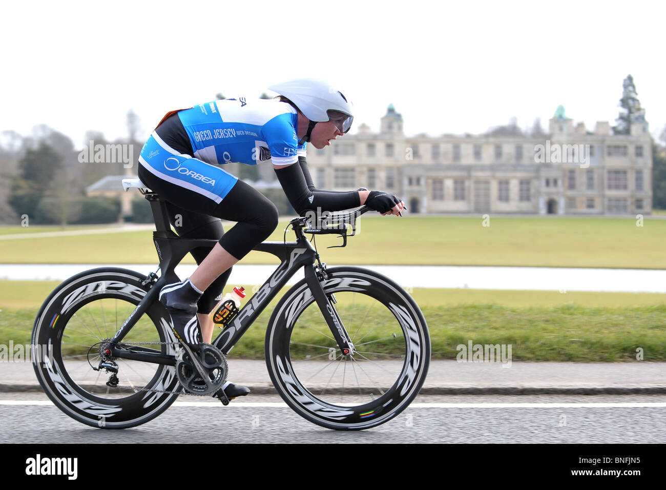 Rebecca Romero MBE riding for the Orbea - for goodness shakes team passes Audley End House in the Frank Truman Memorial 25 mile Stock Photo