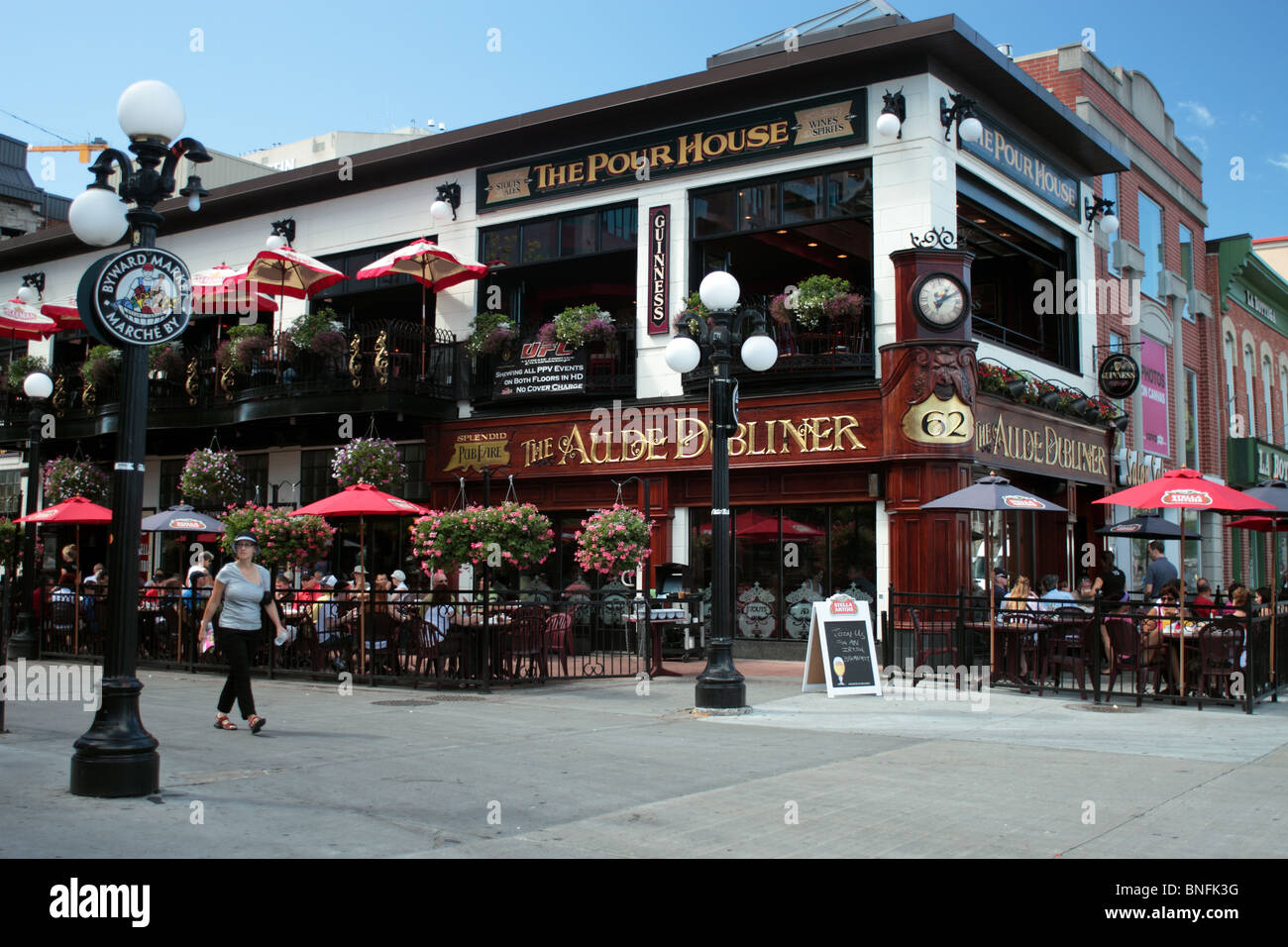 The Aulde Dubliner Irish Pub On The Corner Of William Street And