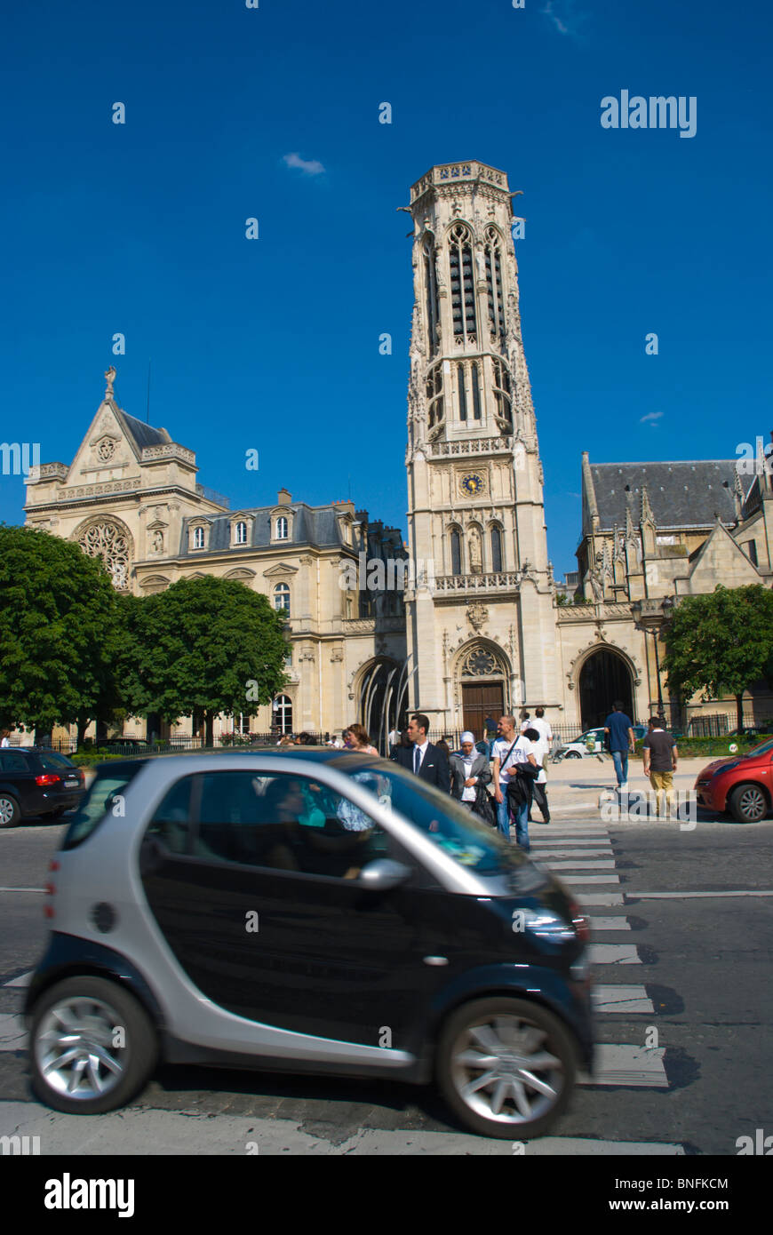 Traffic in front of Eglise St-Germain l'Auxerrois church Paris France Europe Stock Photo