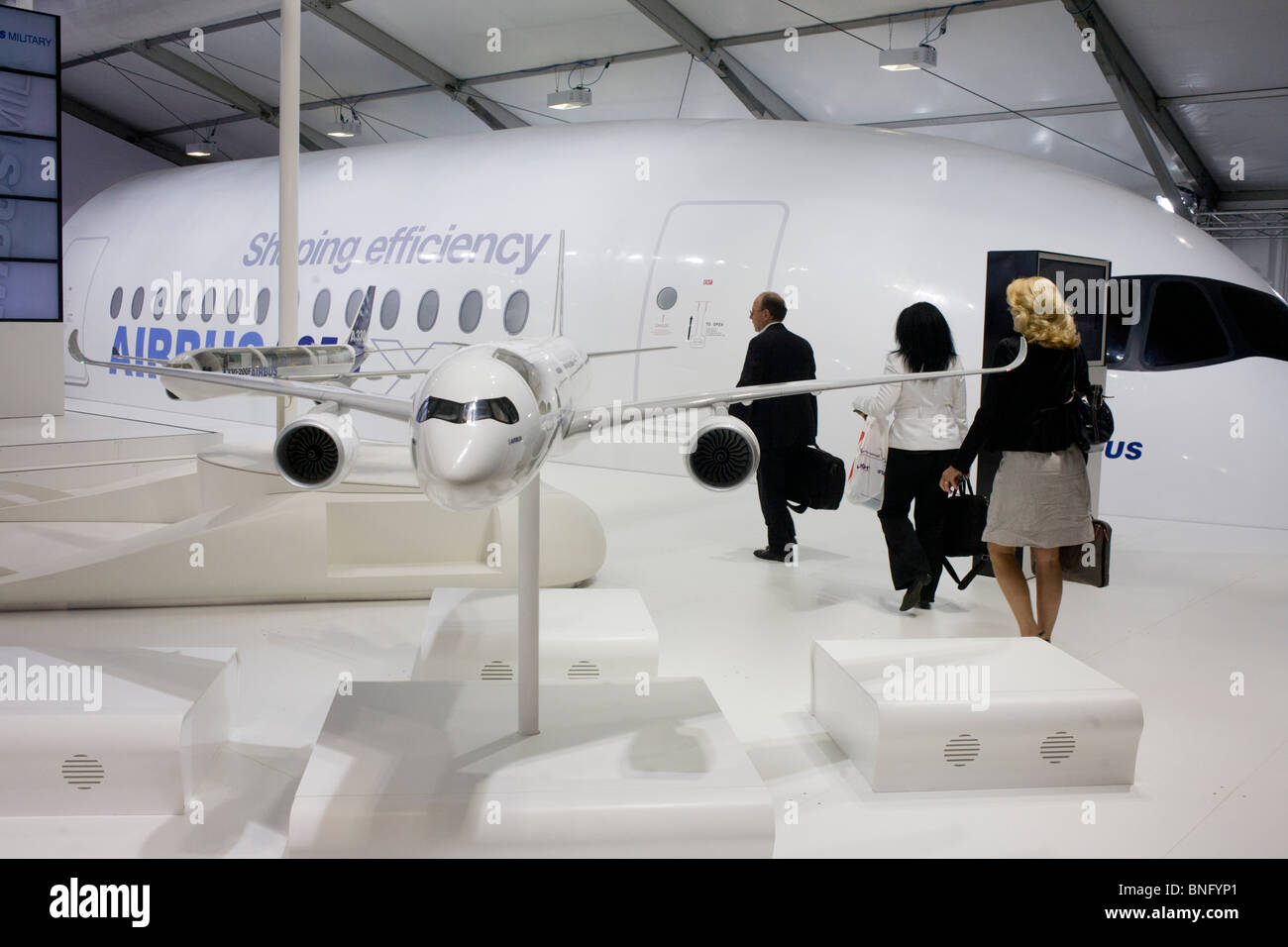 Scaled models of an Airbus A350 airliner at the Farnborough Airshow ...