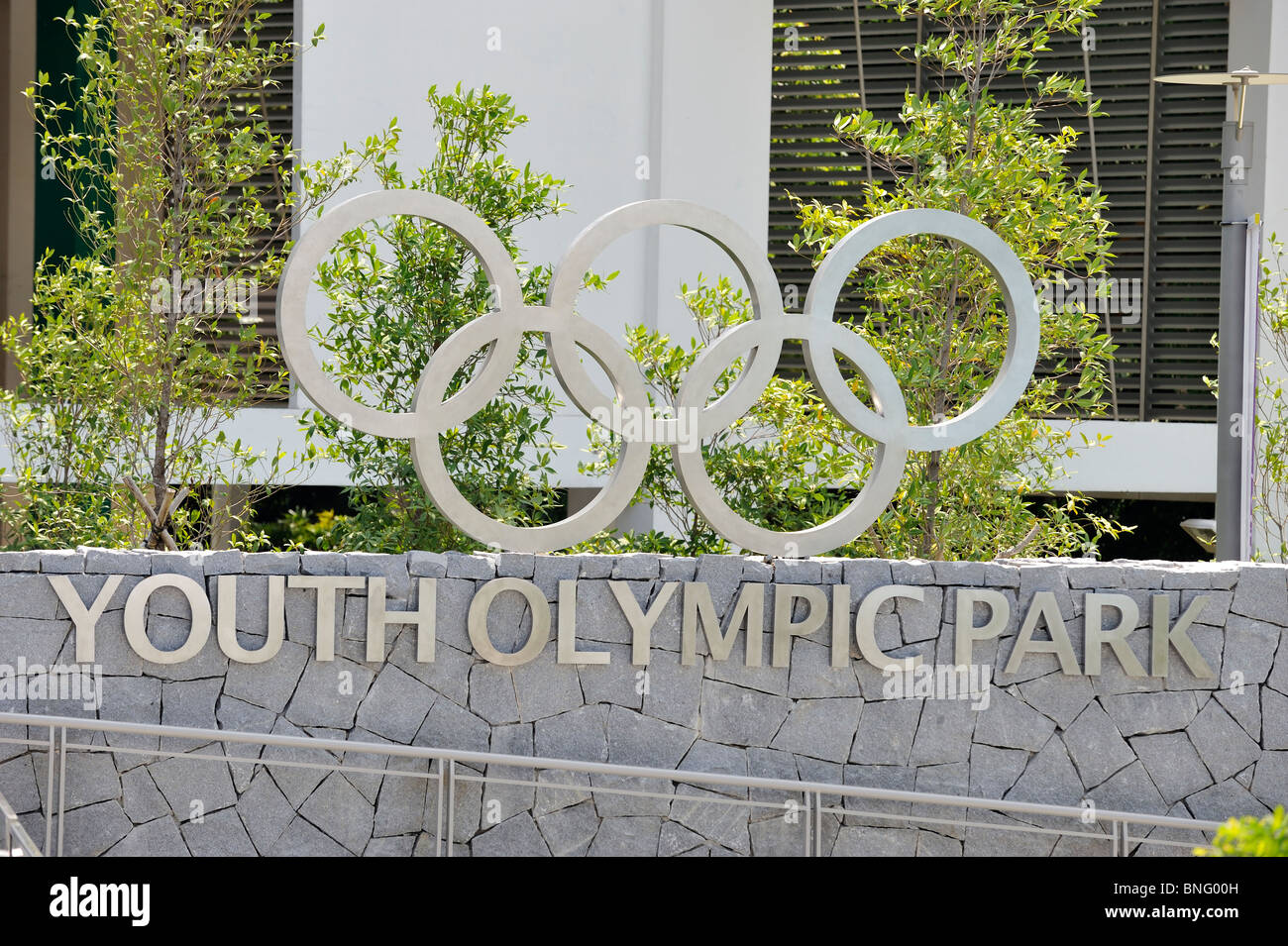 Youth Olympics 2010 In Singapore The Olympic Sign Over The Youth Olympic Park Close To Marina Bay Stock Photo Alamy