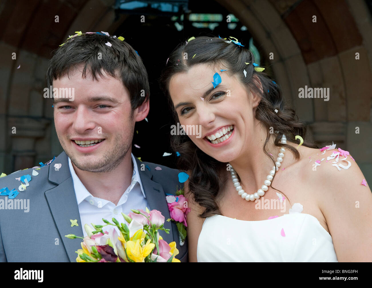 Bride and groom church hi-res stock photography and images - Alamy