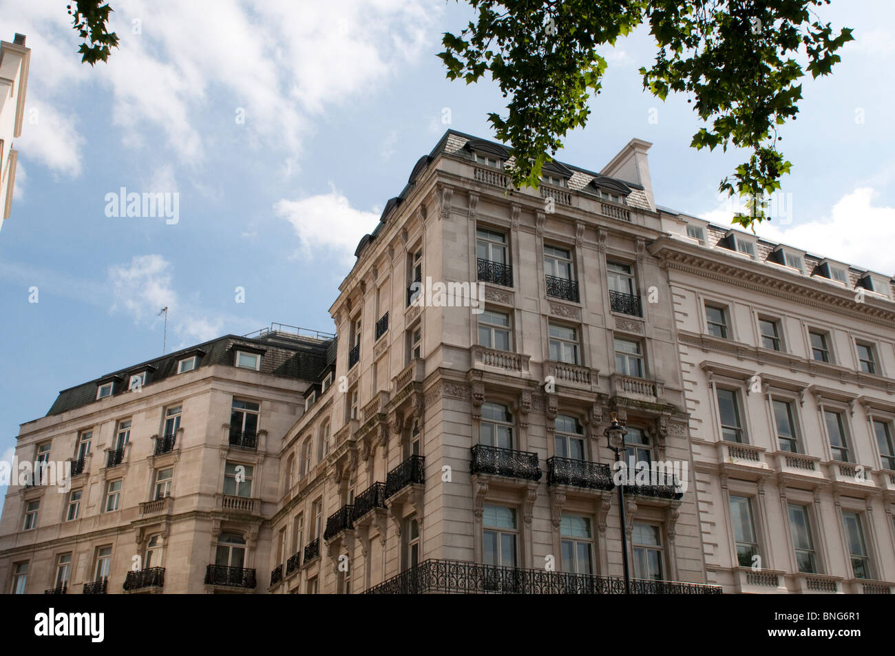 Houses on Buckingham Palace Road, London, UK Stock Photo