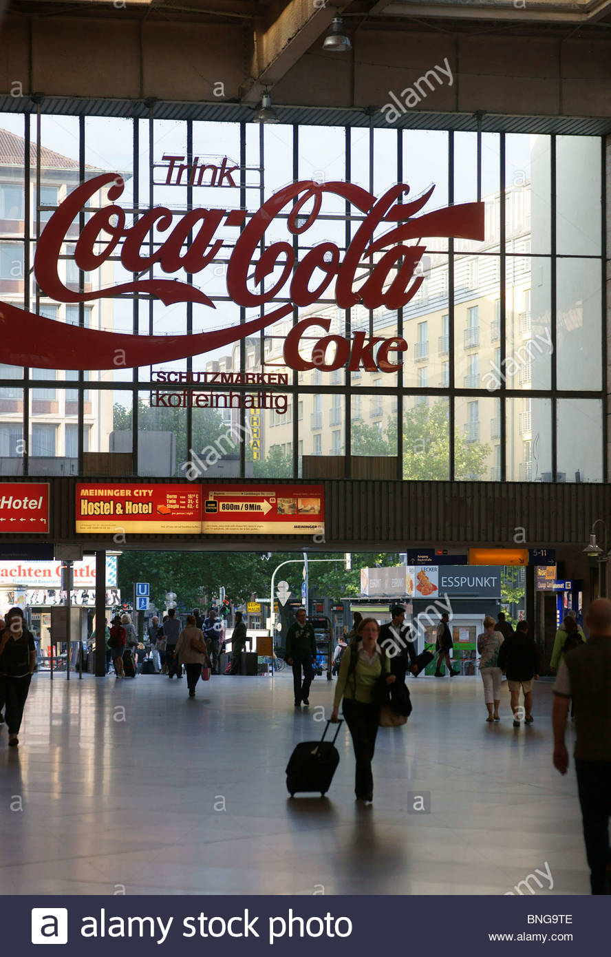 Munchen Hbf Hauptbahnhof High Resolution Stock Photography and Images ...