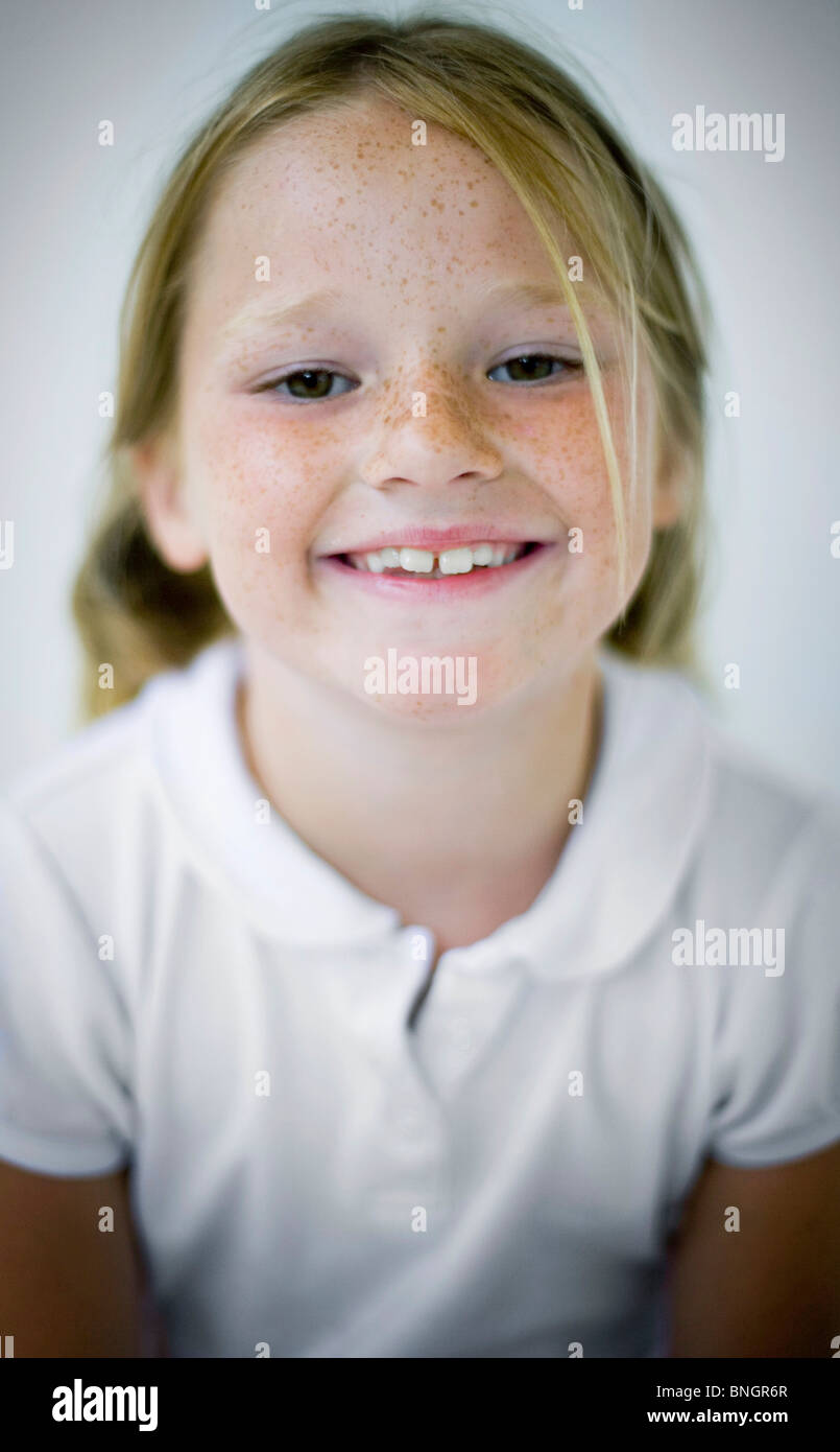 Portrait of girl smiling Stock Photo - Alamy