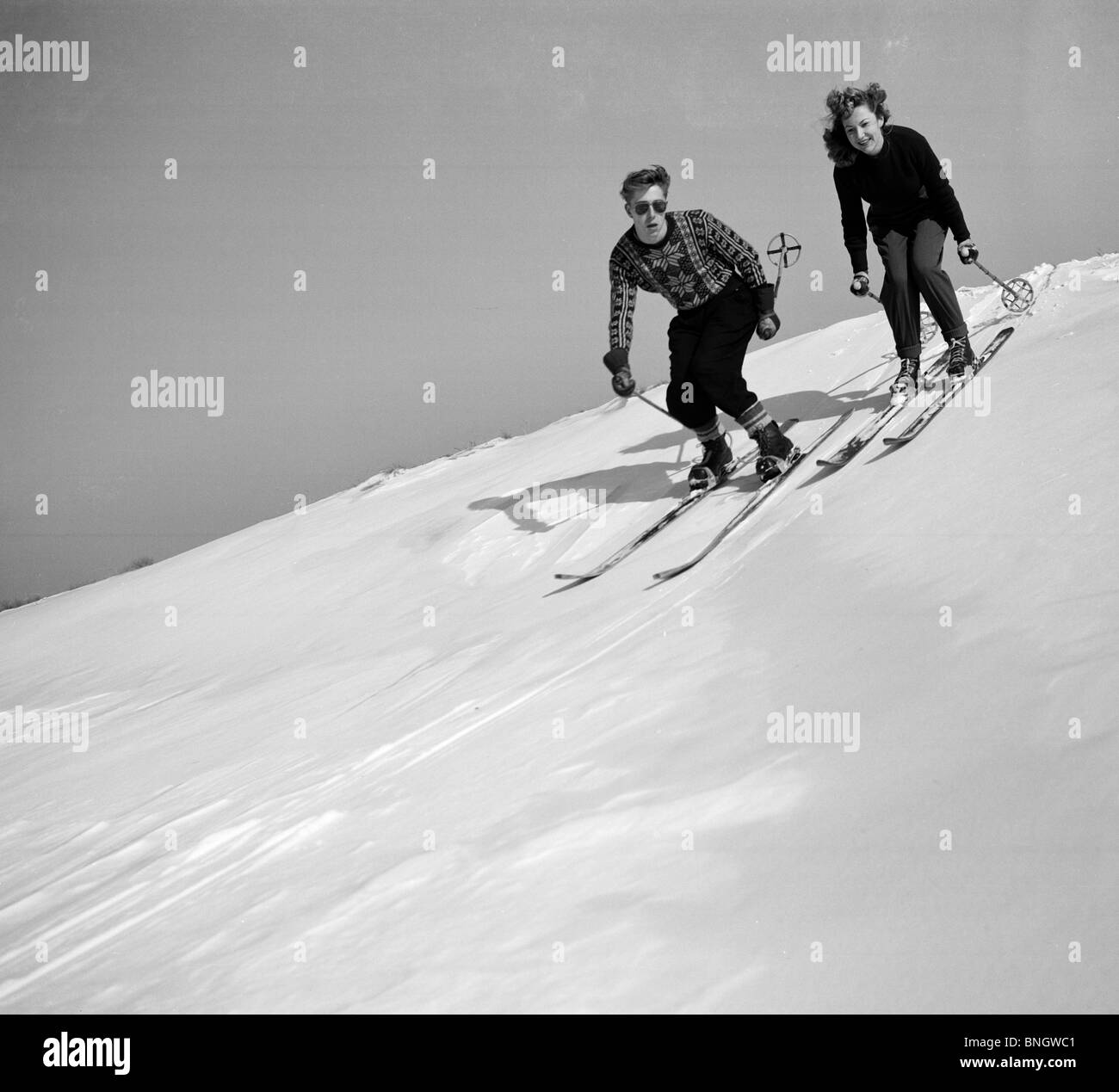 Vintage skiing hires stock photography and images Alamy