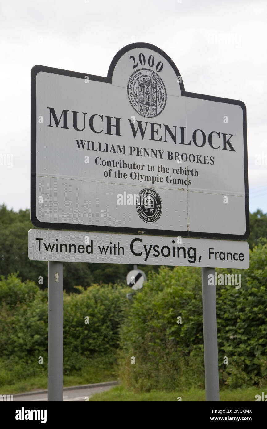 Much Wenlock road sign in Shropshire, England Stock Photo Alamy