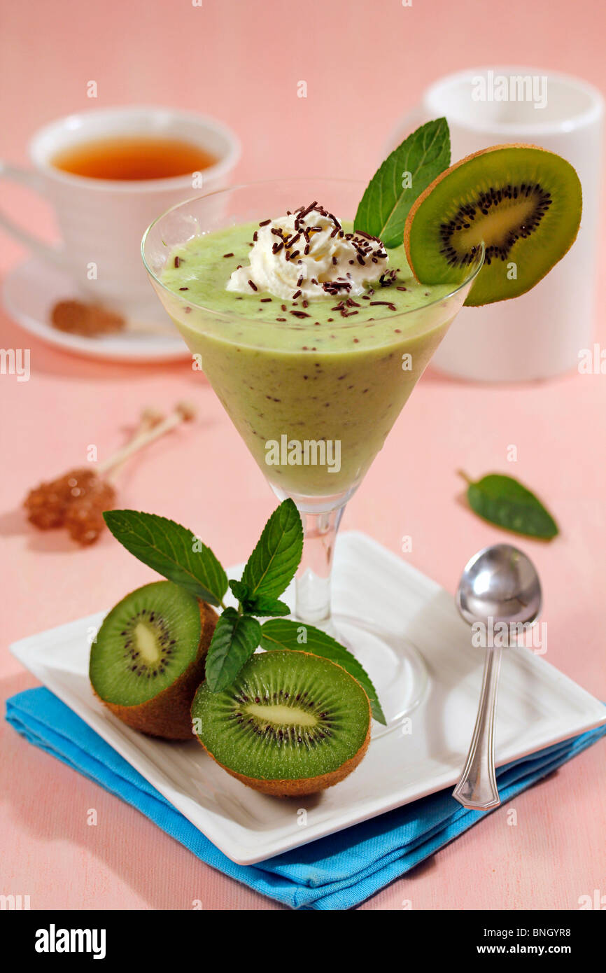 Kiwifruit smoothie. Recipe available Stock Photo - Alamy