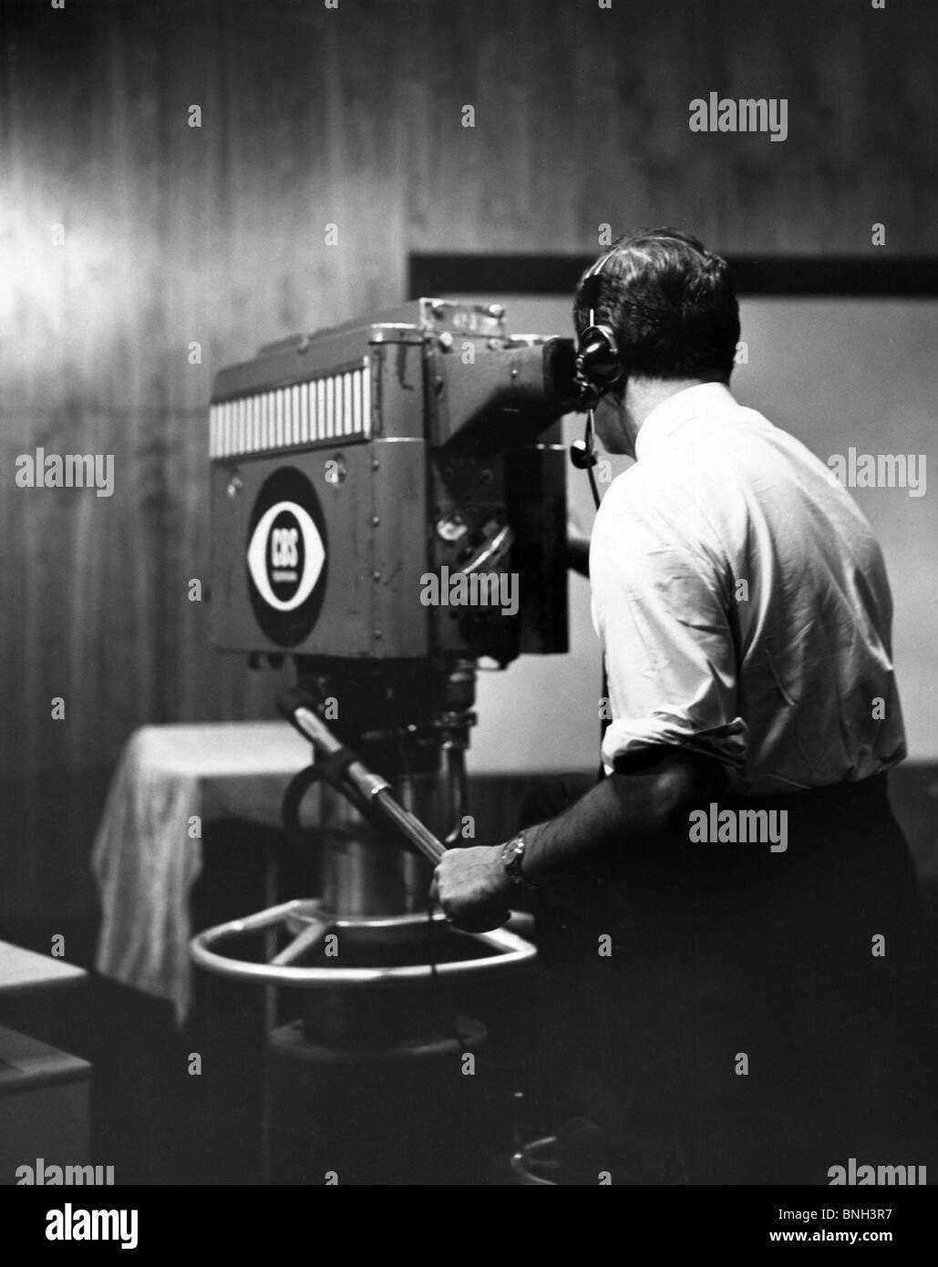 Vintage camera operator Black and White Stock Photos & Images Alamy