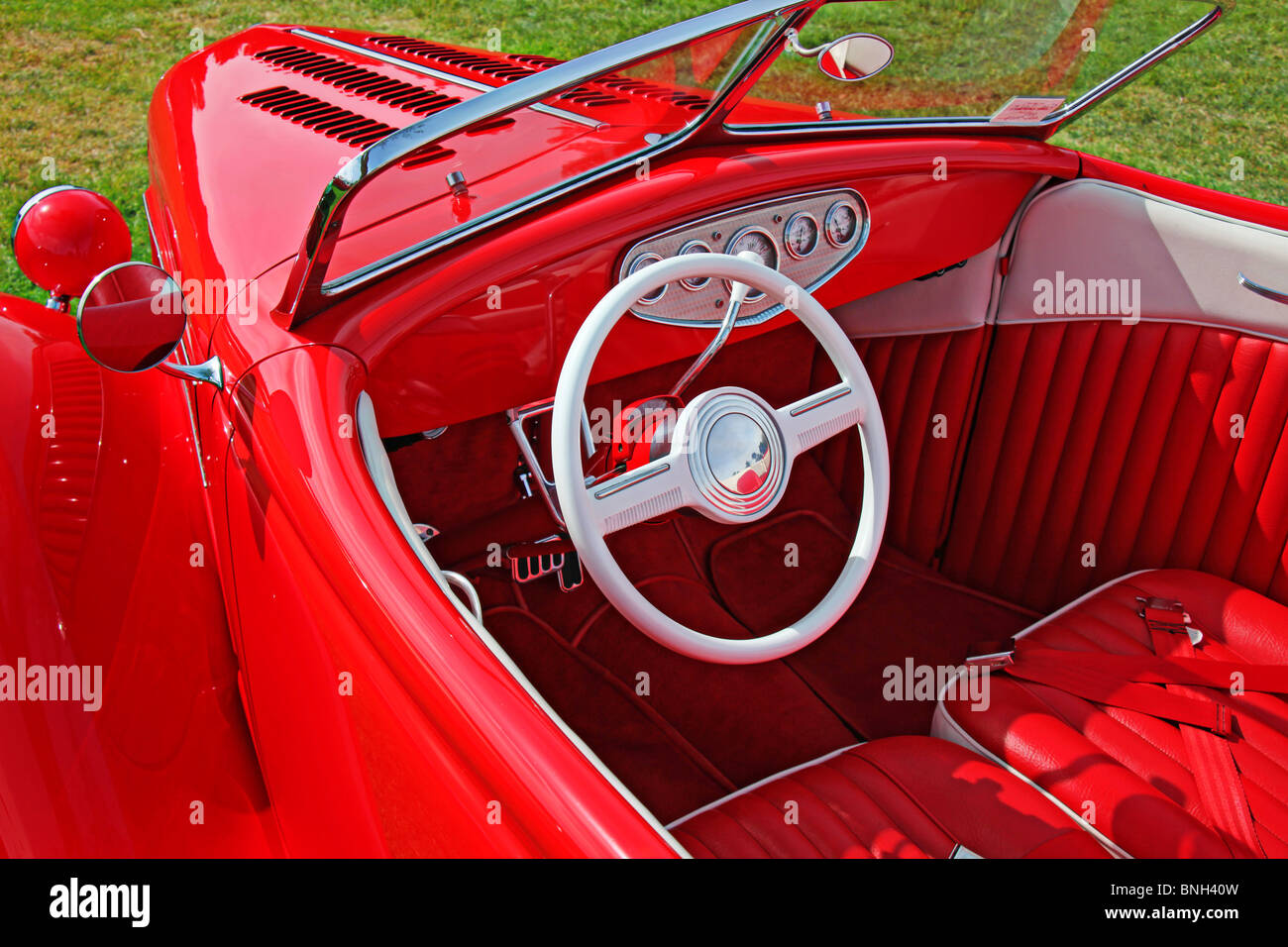 Classic car racing detail hi-res stock photography and images - Alamy