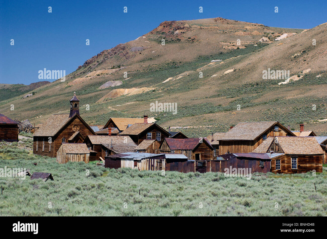 Usa Lee Vining California Ghost Town Bodie State Historic Park Near Lee  Vining Village Wooden Houses Landscape Mountains United Stock Photo - Alamy