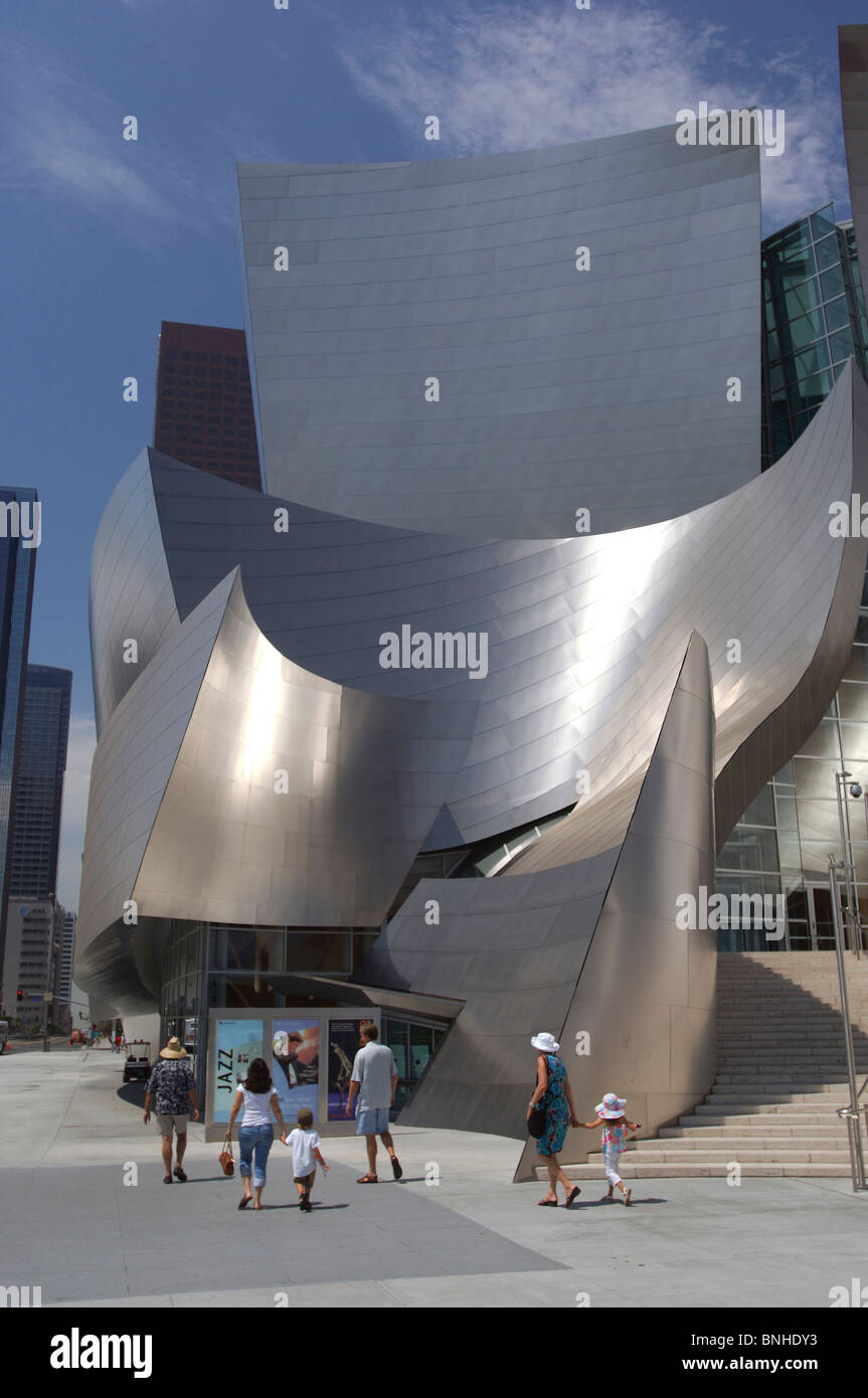 Usa Los Angeles California Walt Disney Concert Hall By Frank Ghery Downtown Architecture Building Modern People United States Stock Photo