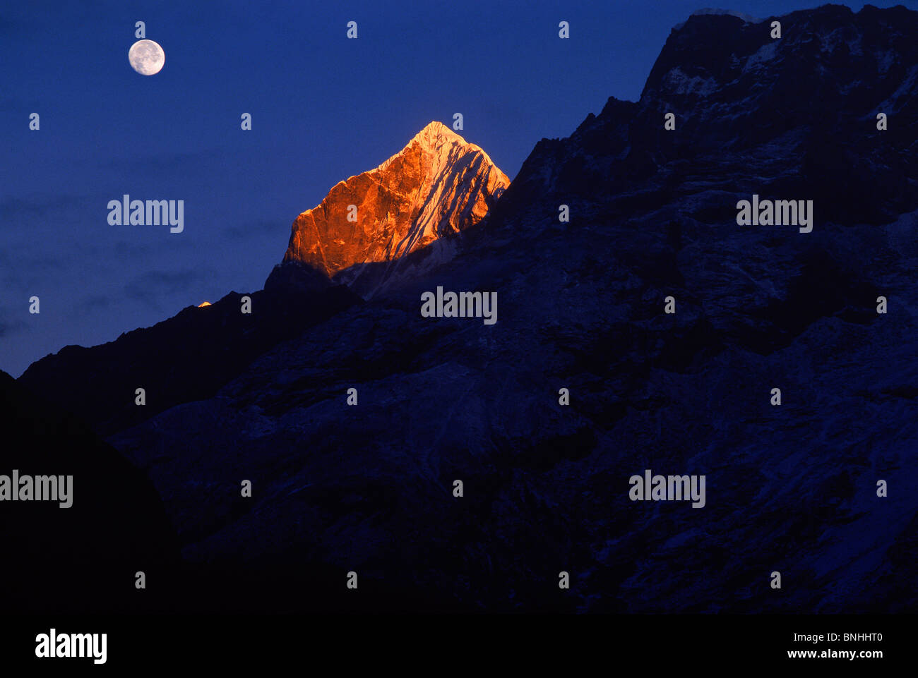 Kyajo Ri, Gokyo Valley, Khumbu, Nepa, Himalaya,sunset, moon rise. Stock Photo