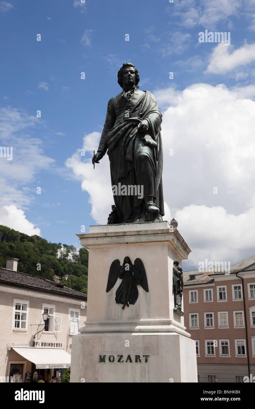 Mozartzplatz (Mozart Square), Salzburg, Austria, Europe. Mozart statue monument Stock Photo