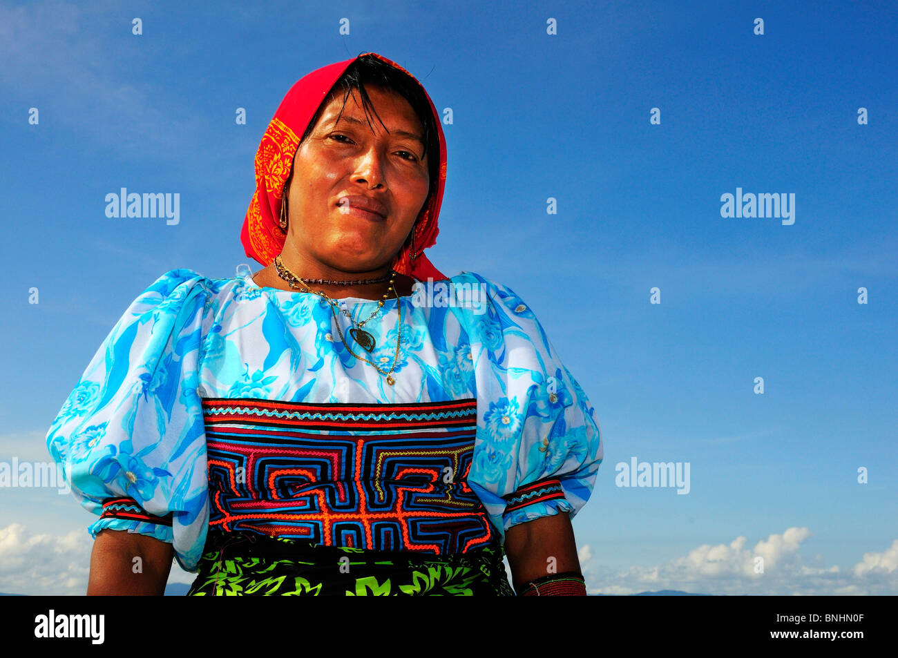 Panama Kuna people Indian woman Indigenous Indio indios natives Native americans locals local Molas Mola Artwork San Blas Stock Photo