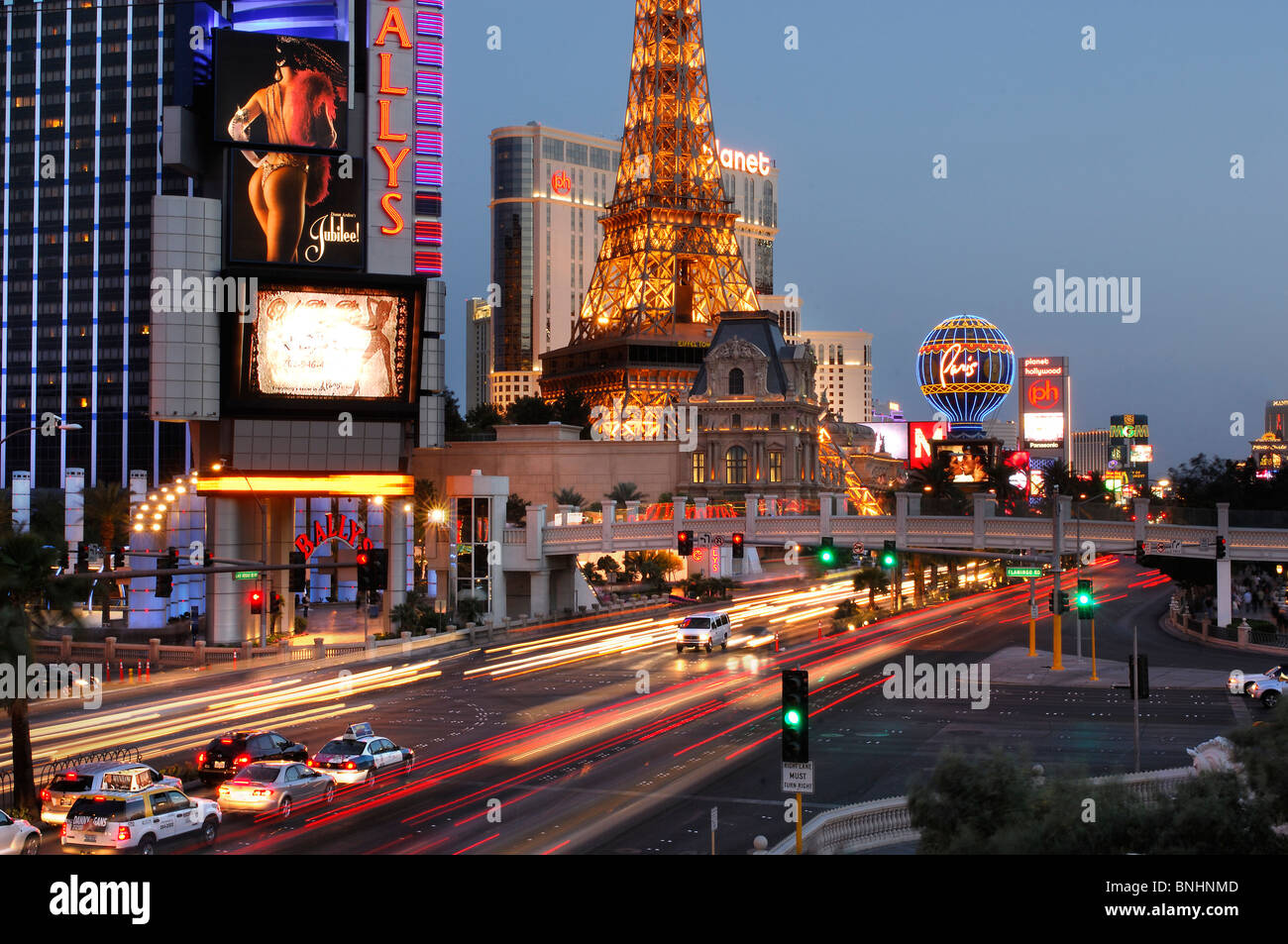 Paris, Las Vegas – Premium King Room with Eiffel/Fountain View - Alice In  Casinoland