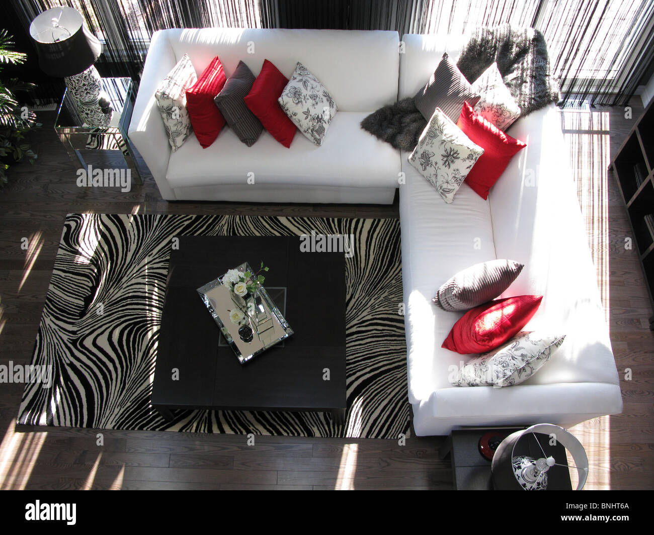 Black And White Decorating Theme In A Modern House Stock Photo Alamy