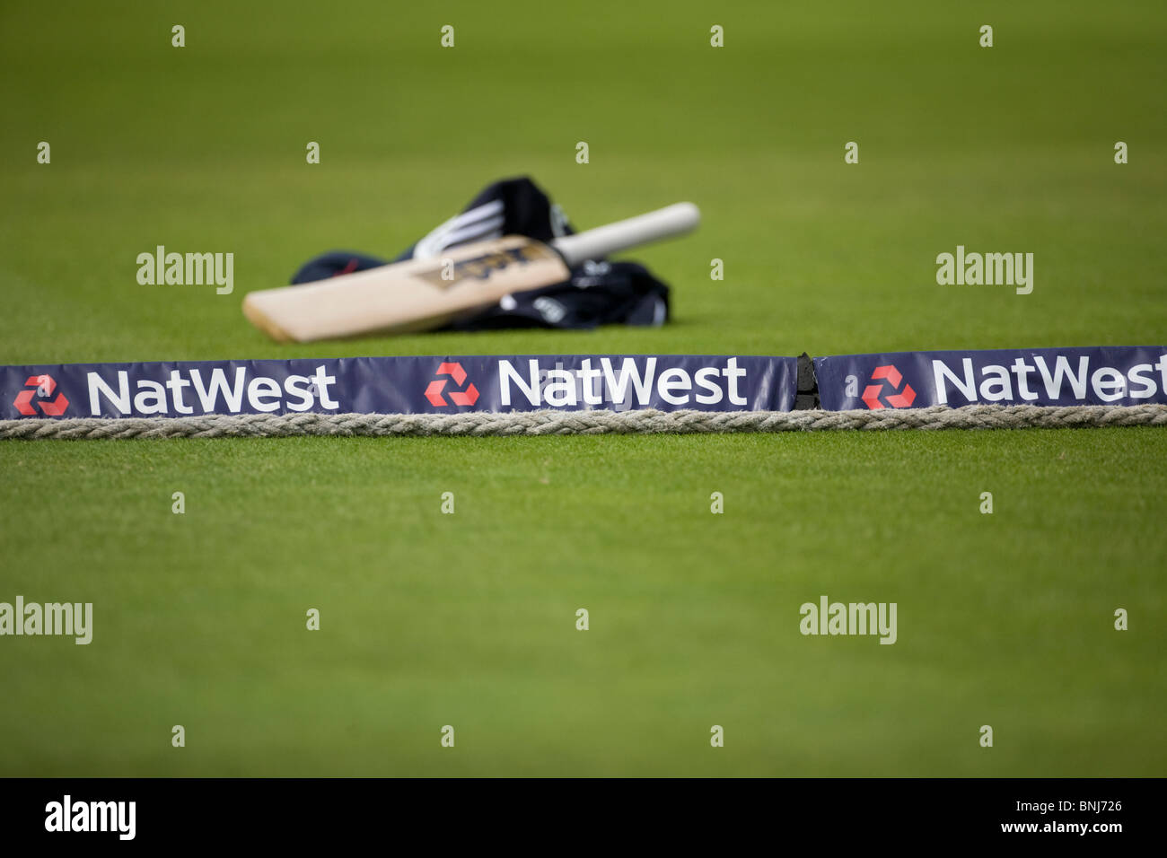 Cricket boundary rope hi-res stock photography and images - Alamy