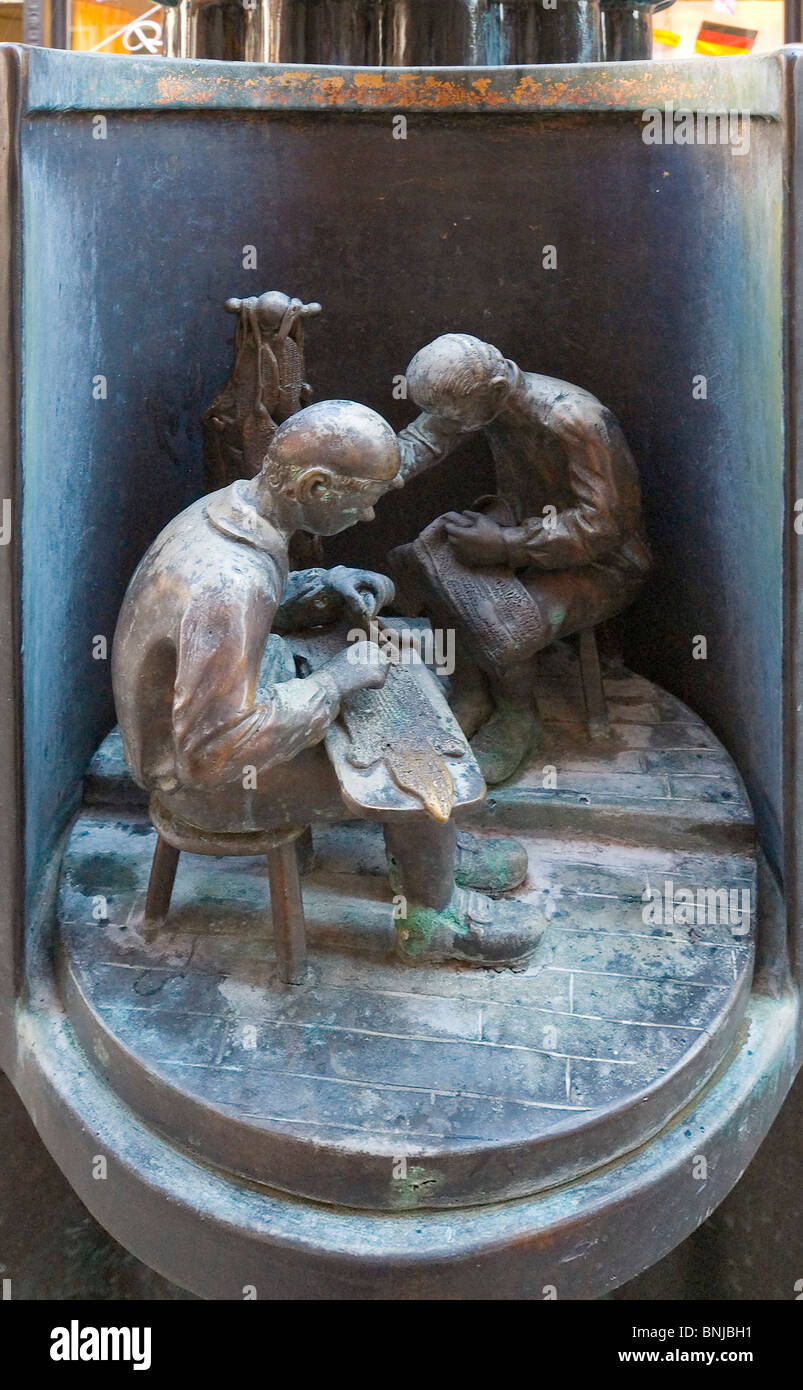 Zunftbrunnen Hi res Stock Photography And Images Alamy zunftbrunnen-hi-res-stock-photography-and-images-alamy