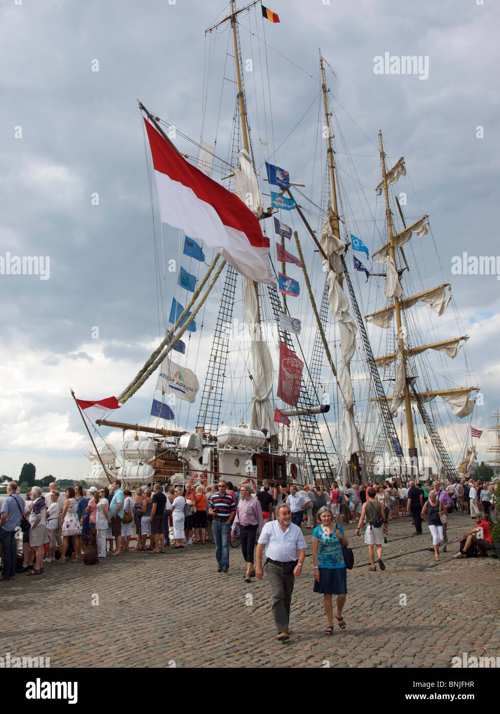 Crowd admiring the Indonesian ship Dewaruci at the Antwerp tall ship races 2010 Stock Photo