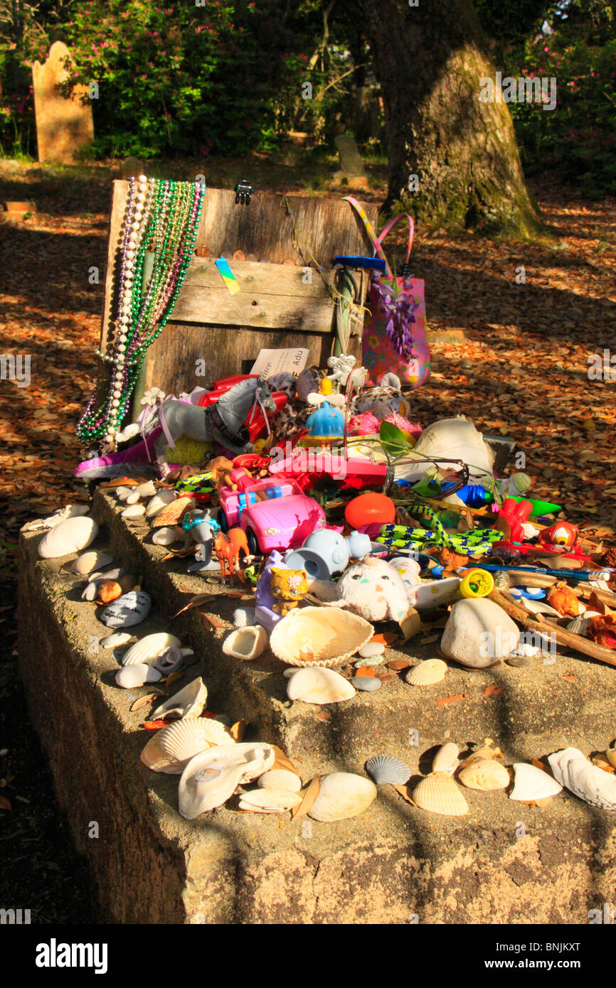 Barrel beads hires stock photography and images Alamy