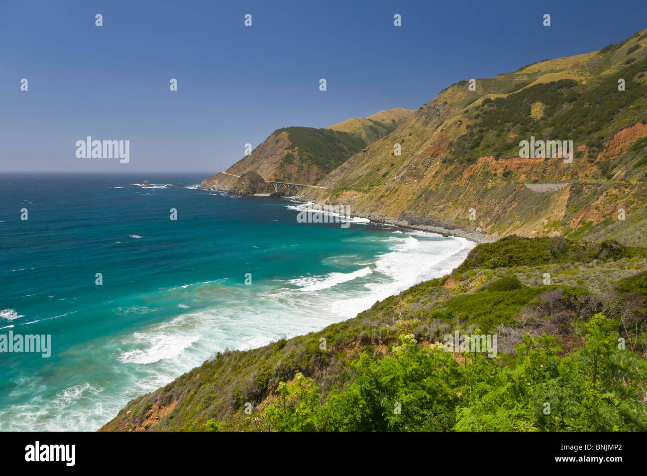 Rugged coastline along Route 1in Big Sur on the Pacific Ocean coast of ...