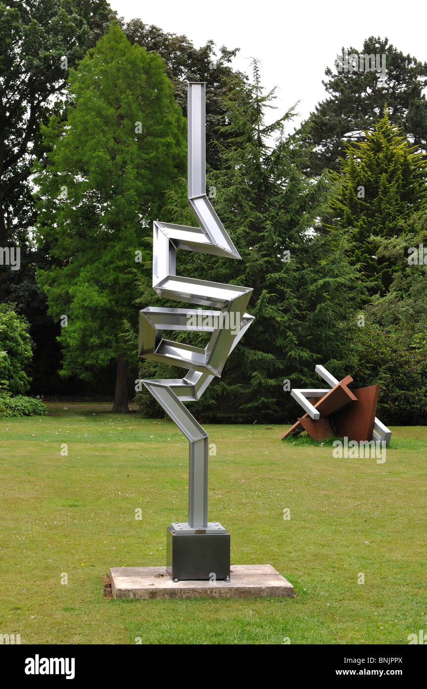 Synaptic Sinew V by Bilhenry Walker, sculpture at University of Leicester Botanic Garden Stock Photo