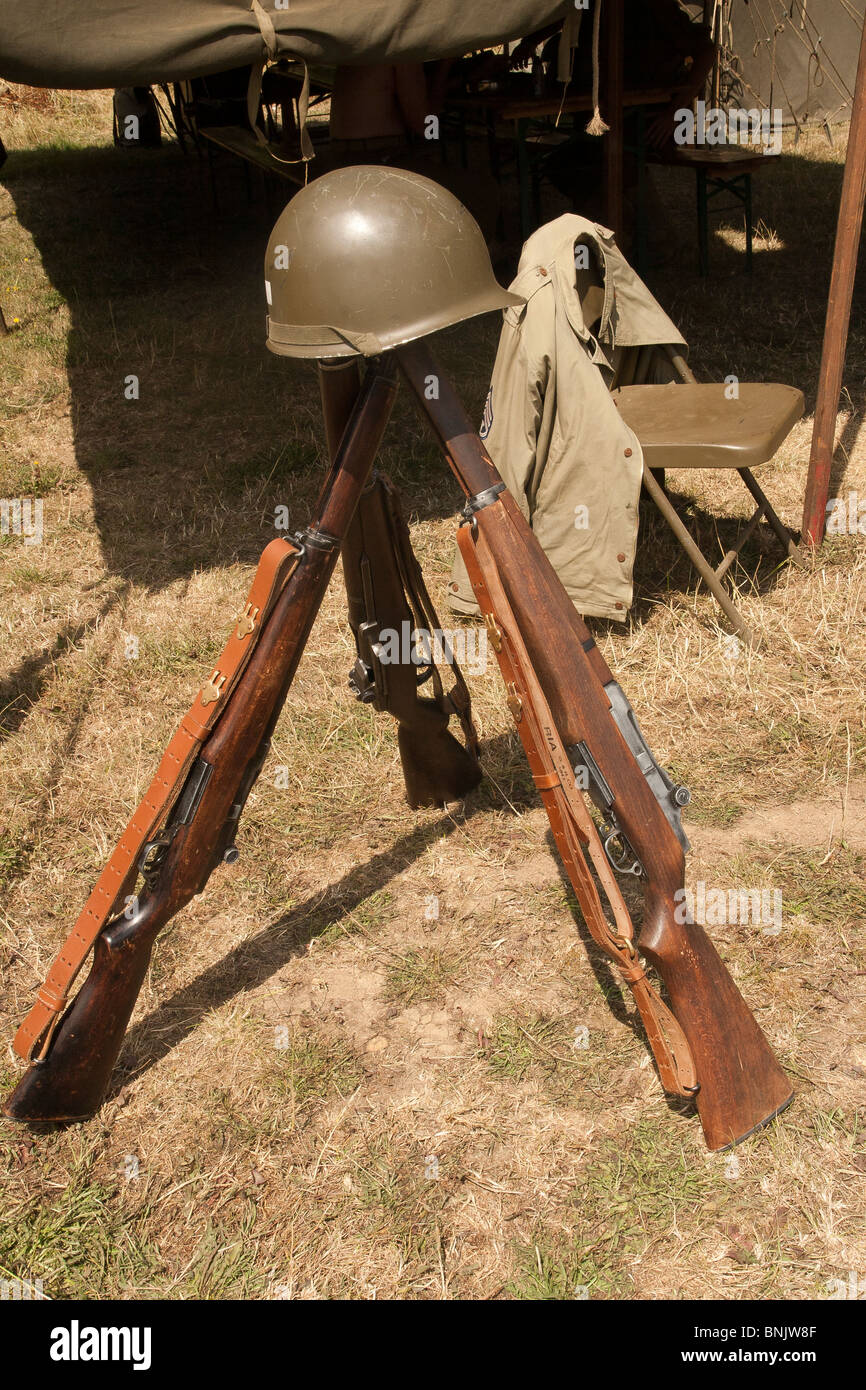 Us army helmet world war ii hi-res stock photography and images - Alamy