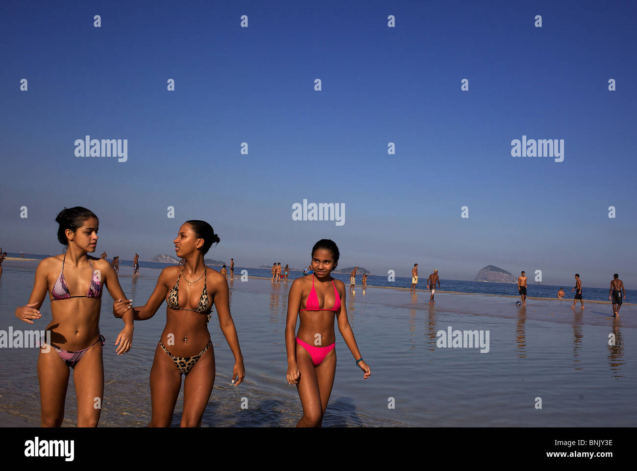Copacabana beach girls hi-res stock photography and images - Alamy