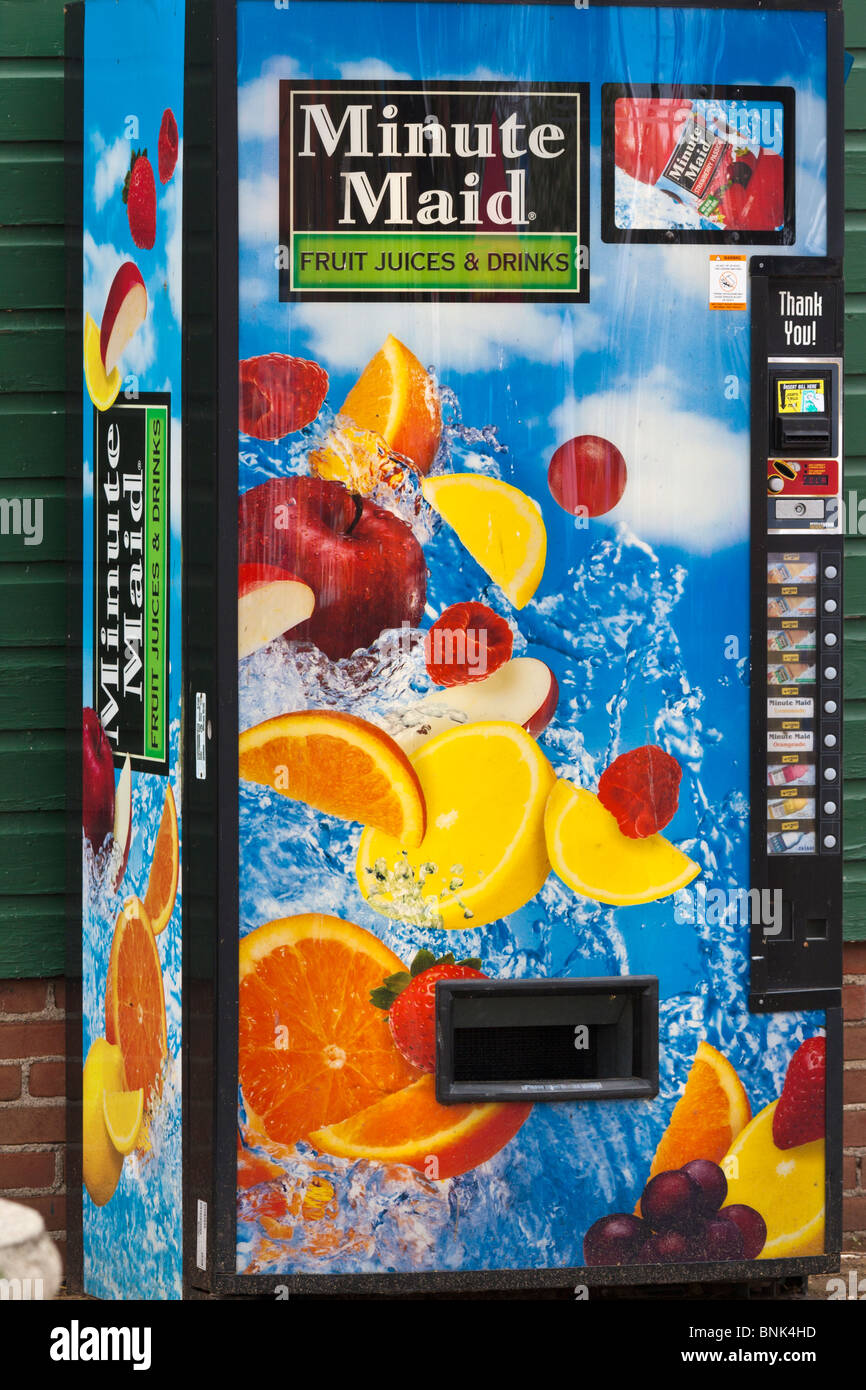 Minute maid juice vending machine Stock Photo Alamy