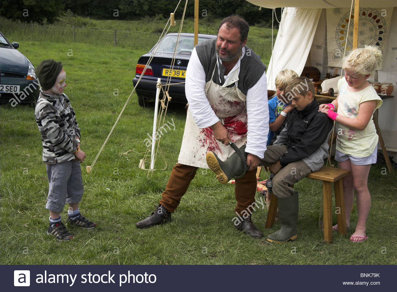 images Tudor Medicine Pictures https www alamy com stock photo kevin goodman a leading historical performer of medieval tudor medicine 30540991 html