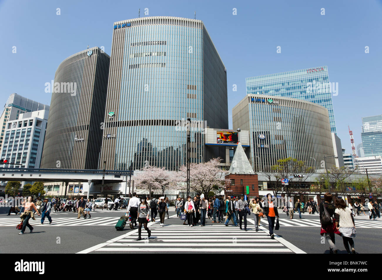 Busy intersection in the Ginza district, Tokyo, Japan Stock Photo