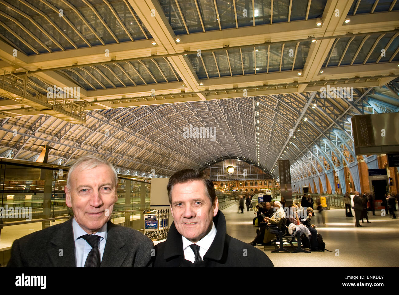 Engineer Mike Glover and Architect Alastair Lansley in Saint Pancras International Railway Terminal, Kings Cross, London, UK Stock Photo