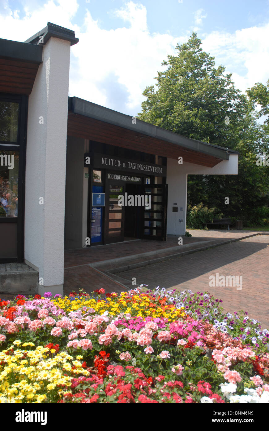 Concert Hall &Tourist Information Office, Murnau am Staffelsee, Garmisch-Partenkirchen, Oberbayern, Bavaria, Germany Stock Photo
