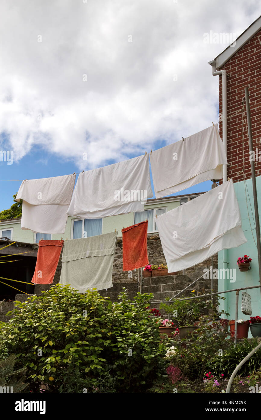 Towel hanging out dry outside hi res stock photography and images Alamy