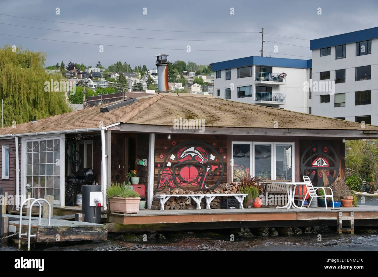 Charming residential houseboat on the water on Lake Union near downtown