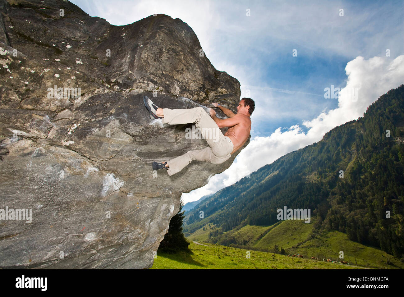 bouldering bowldering cliff stone block free climbing sport free