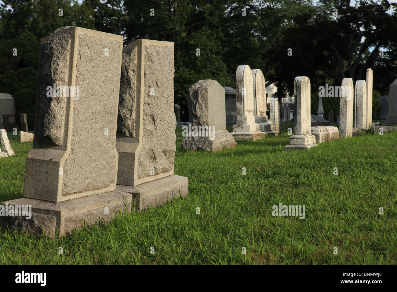 Cemetary headstones hi-res stock photography and images - Alamy