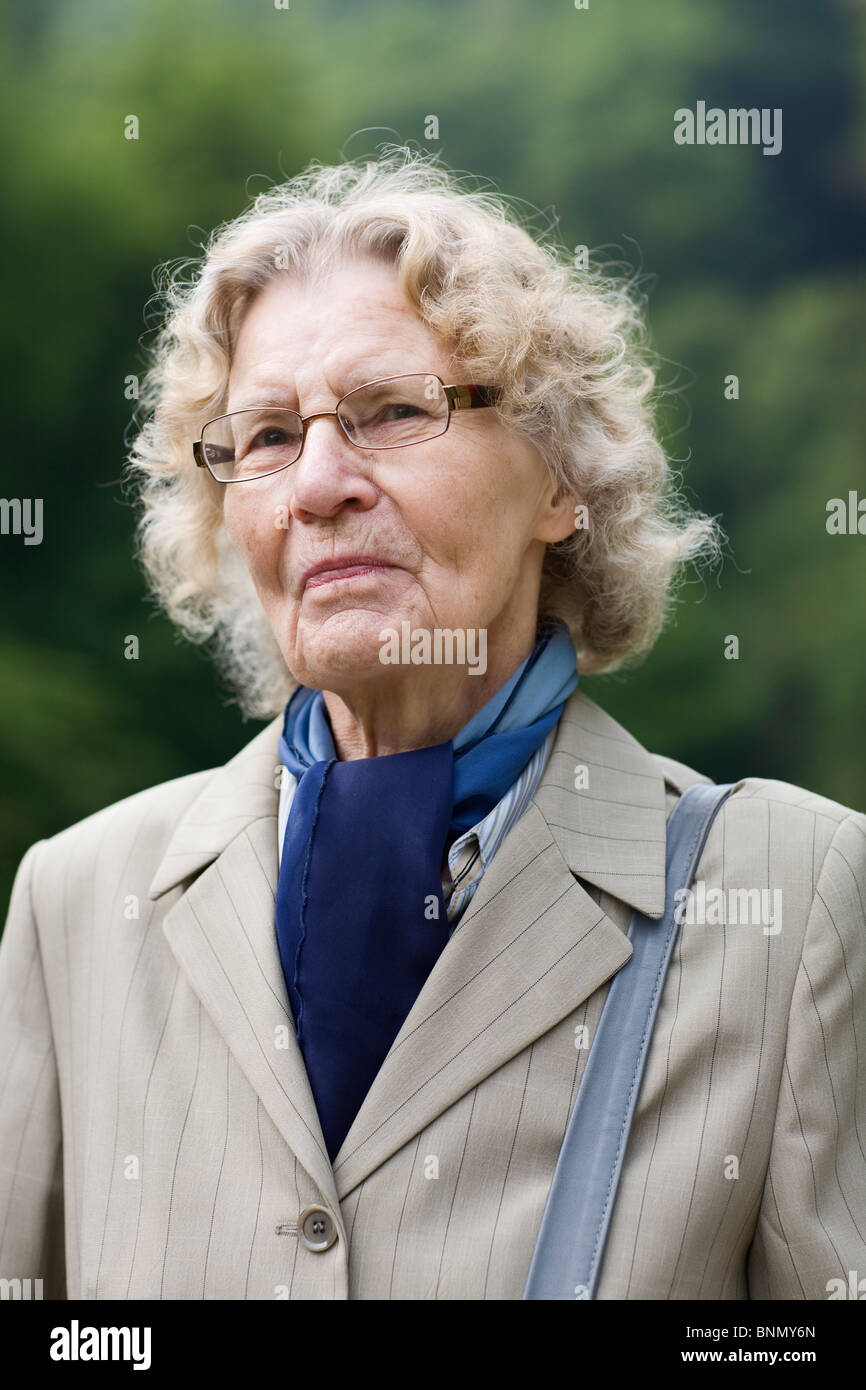 Portrait woman outdoors hi-res stock photography and images - Alamy