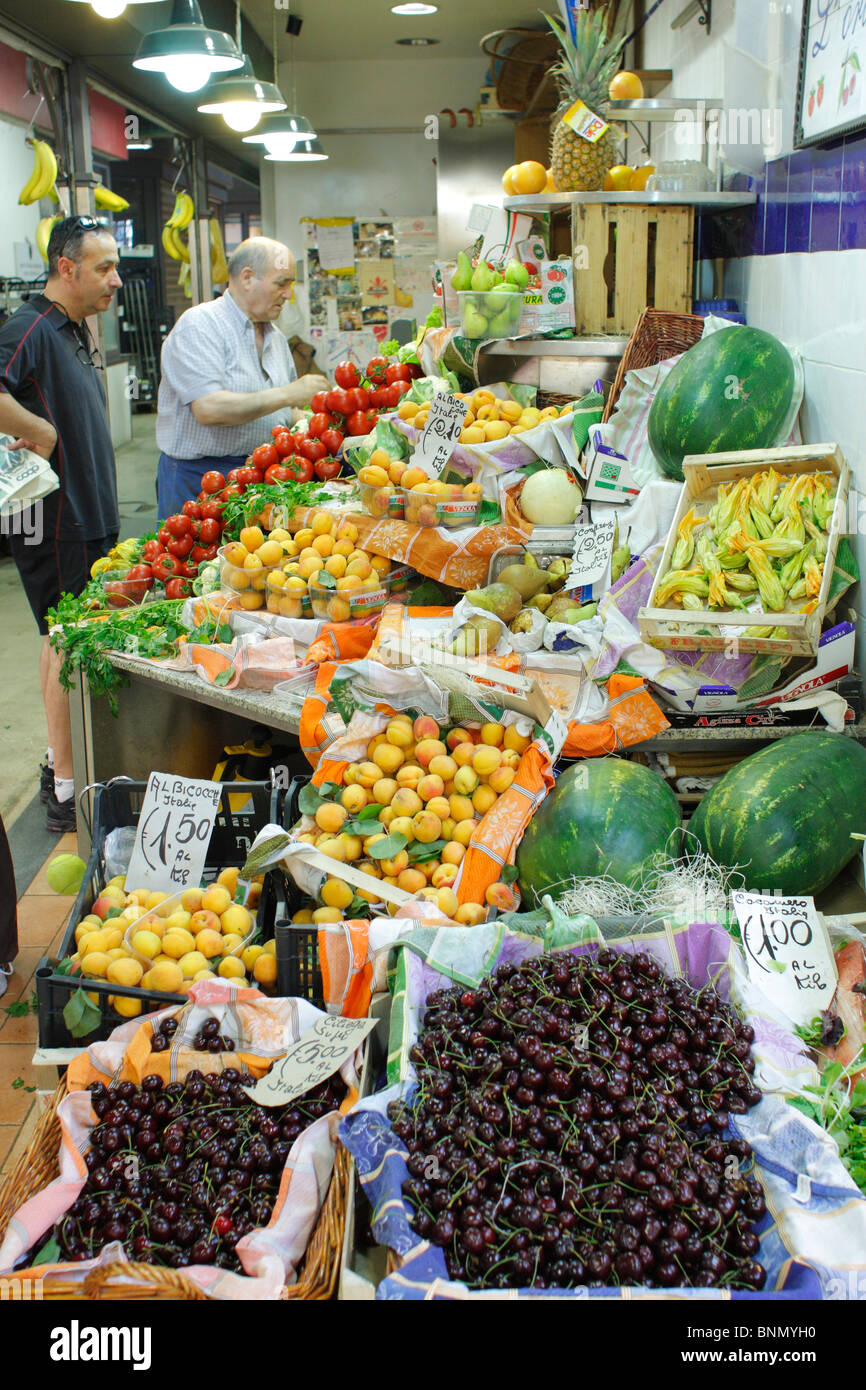 Market in florence hi-res stock photography and images - Alamy