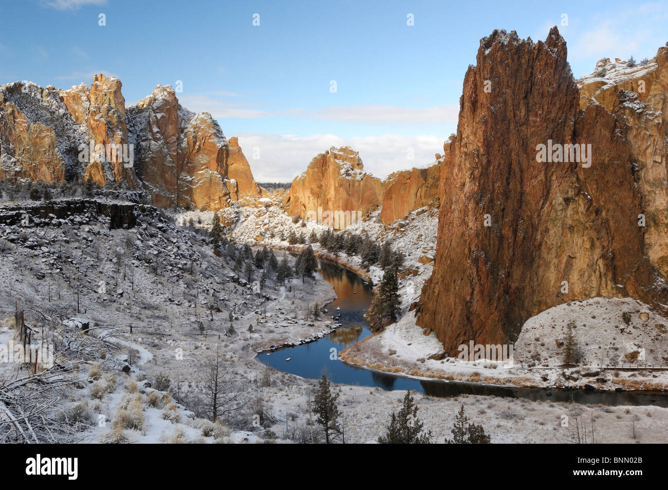 Crooked River Smith Rock State Park Fresh Snow Winter Terrebonne Central Oregon Oregon Usa Rocks Stock Photo Alamy Crooked River Smith Rock State Park Fresh Snow Winter Terrebonne Central Oregon Oregon Usa Rocks Stock Photo Alamy
