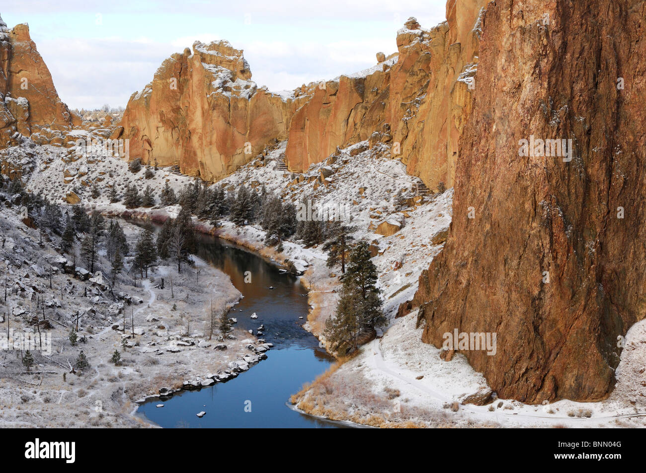 Crooked River Smith Rock State Park Fresh Snow Winter Terrebonne Central Oregon Oregon Usa Rocks Stock Photo Alamy