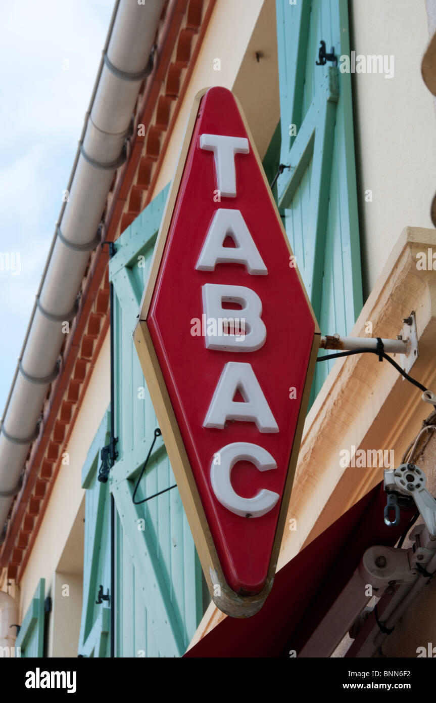 Tabac hi-res stock photography and images - Alamy